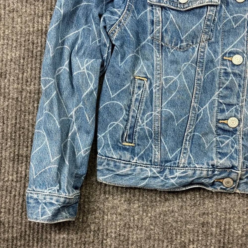 Old Navy Kids Blue Denim Heart Print Trucker Jacket Size L 10-12